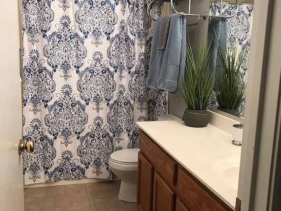 4th image of 15426 W Maui Ln