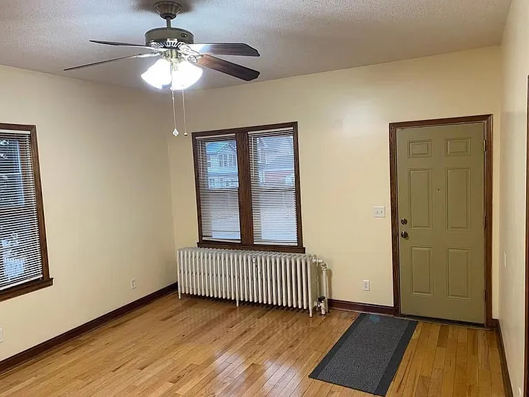 580 Brunson St — Photo 4