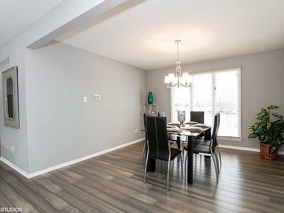 5th image of 22456 Lakeshore Dr