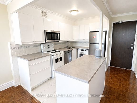 4th image of 5949 Yonge St #304