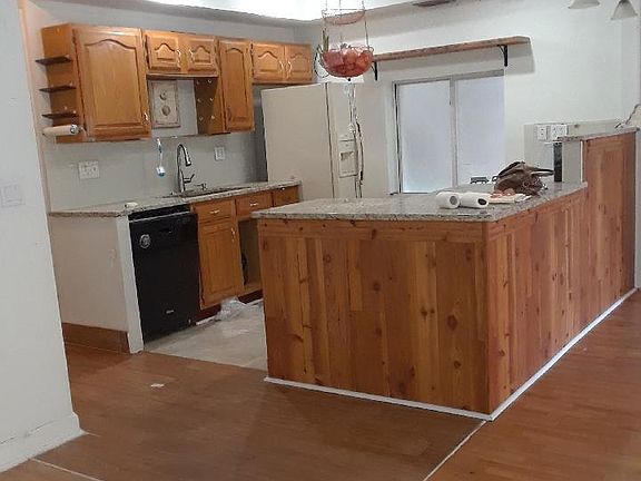 3rd image of 1902 W Wabansia Ave #1R