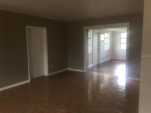 3rd image of 1227 Deltona Blvd