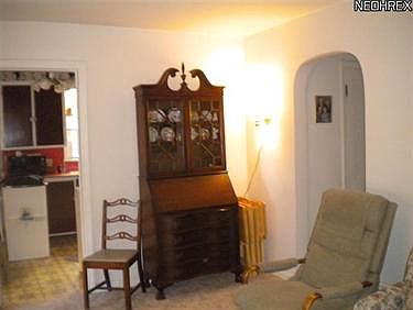 3rd image of 936 Lakewood Blvd