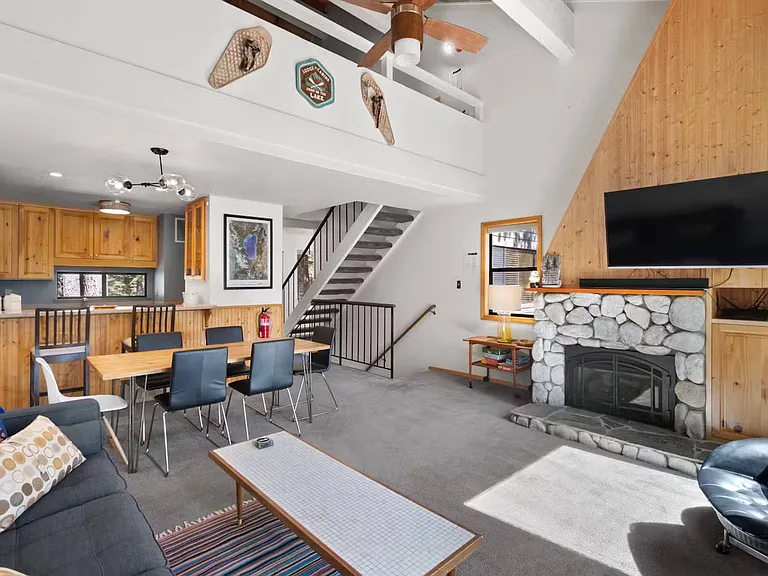 5101 N Lake Blvd #20 — Photo 3