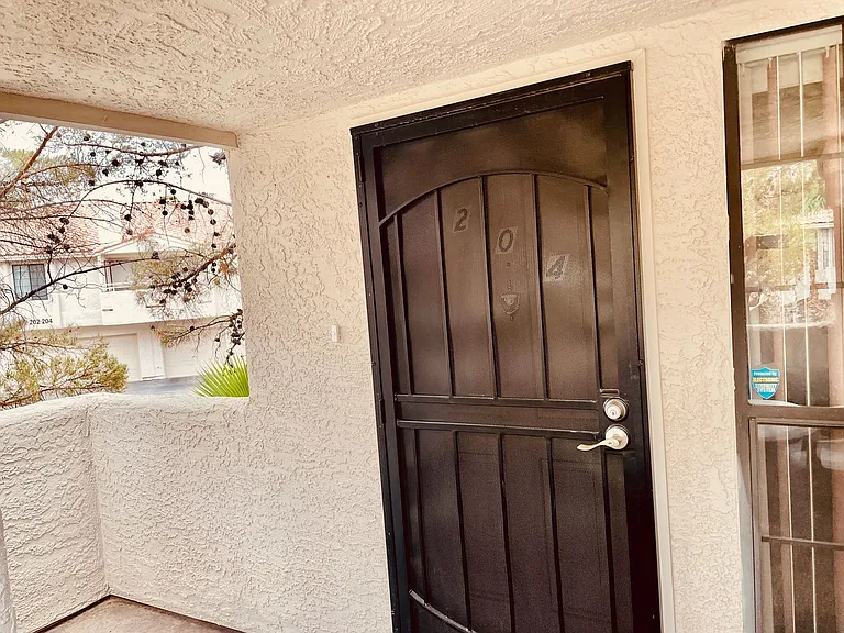2611 S Durango Dr #204 — Photo 7