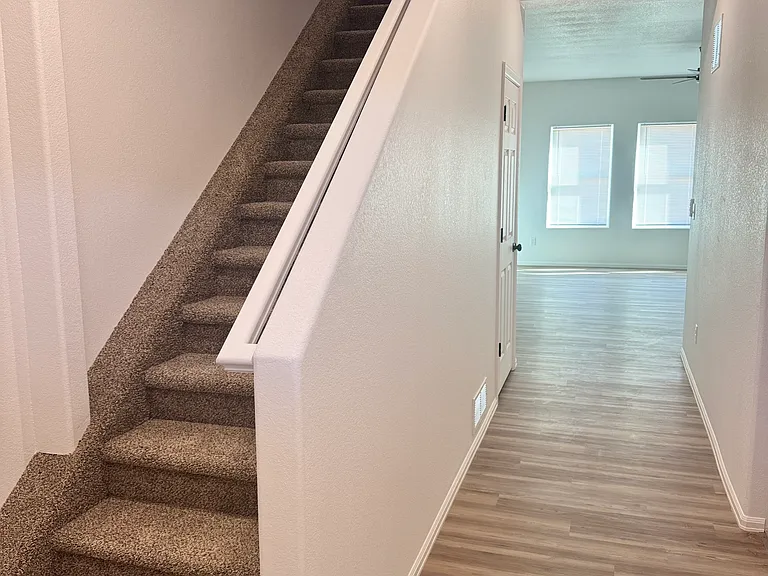 450 S Laporte Dr #446 — Photo 3