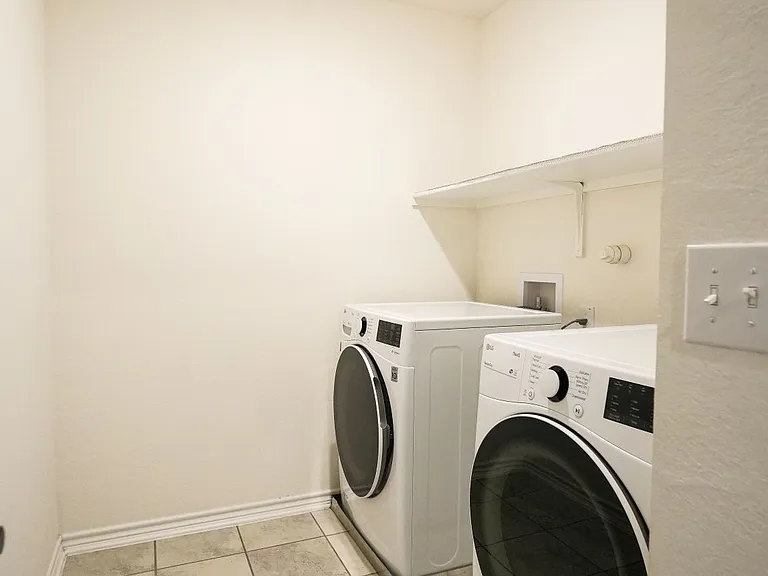 5527 Castle Brook Dr — Photo 19