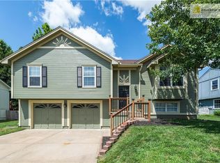 116 W Calico Dr, Raymore, MO 64083