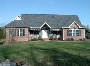 558 Black Mountain Rd, Pilot Mountain, NC 27041