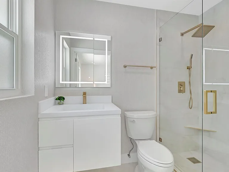 530 NW 14th St — Photo 34