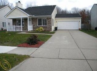 59860 Cynthia Dr, New Haven, MI