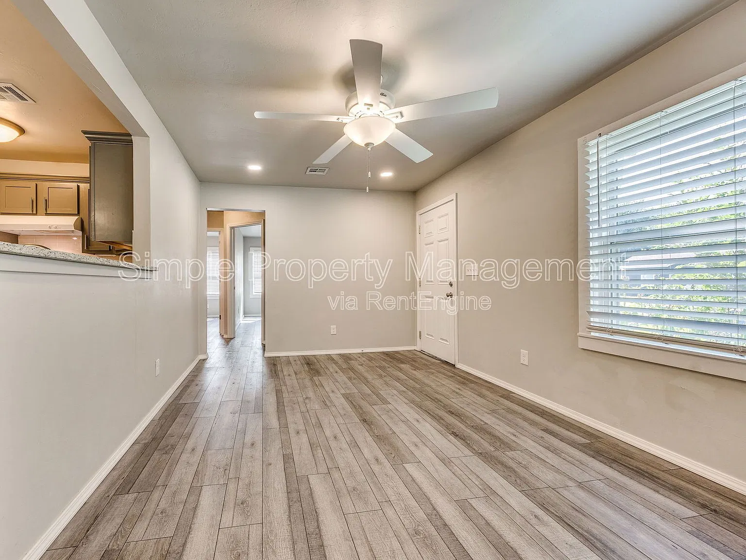 2 bed, 1.0 bath, 740 sqft, $1,095 — Photo 3