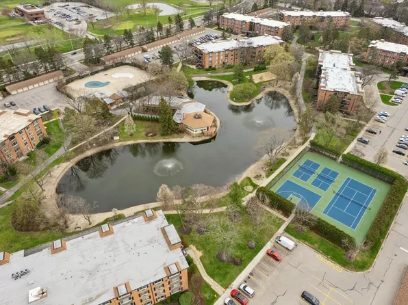 1117 S Old Wilke Rd Unit 402, Arlington Heights, IL 60005