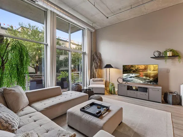 150 2nd St NE Unit B110, Minneapolis, MN 55413