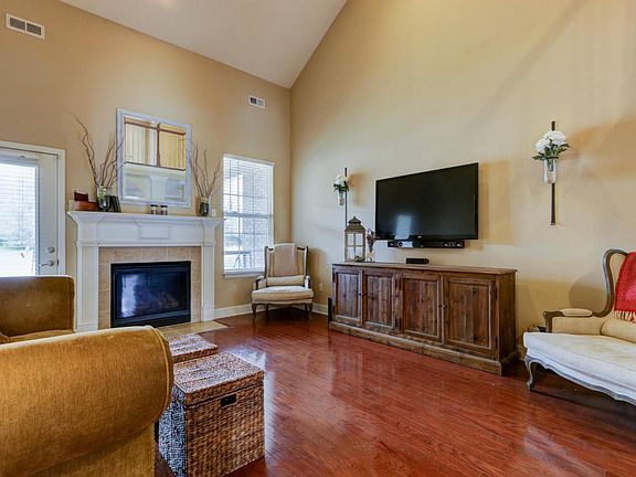 3rd image of 10721 Rock Arbor Way