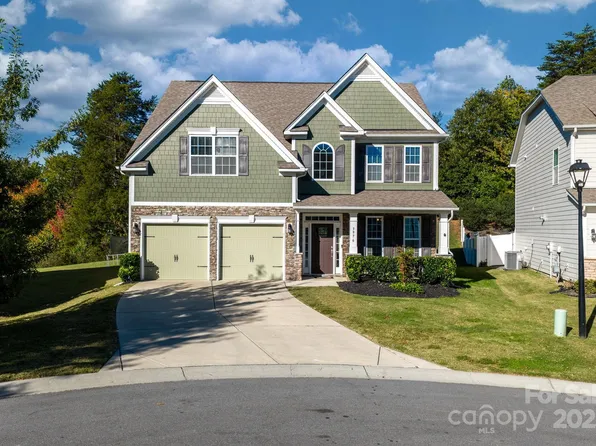 3976 Lake Breeze Dr, Sherrills Ford, NC 28673