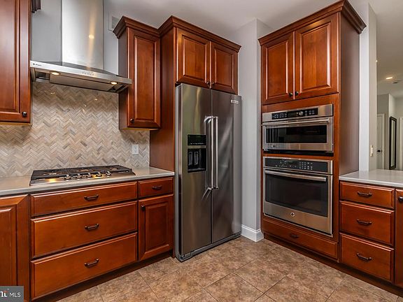 3rd image of 3345 Alydar Rd