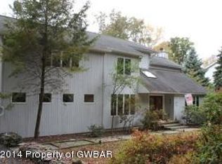 255 Irem Rd, Dallas, PA 18612