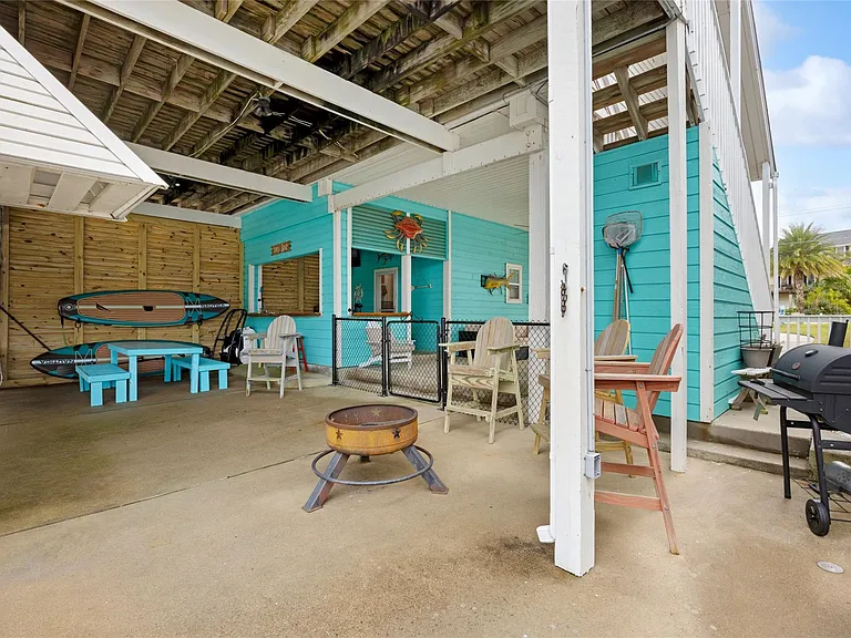 1114 Tiki Dr — Photo 26