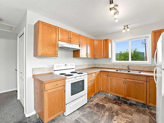 3rd image of 1205 NW Fleming Ave #A