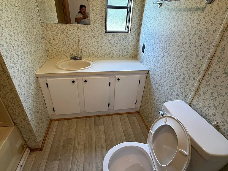 536 Abbott Rd #6 — Photo 7