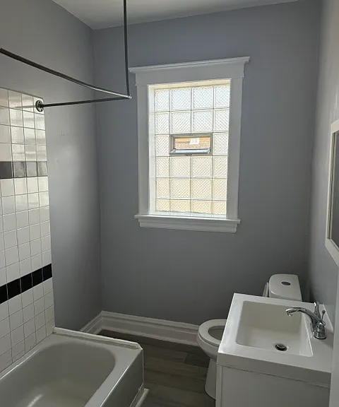 1507 W 66th St #2 — Photo 16