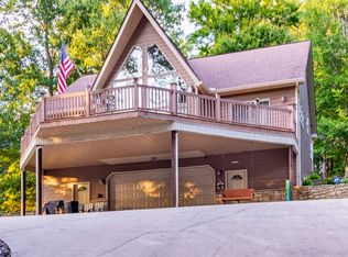 94 Lakeshore Dr, Albany, KY 42602