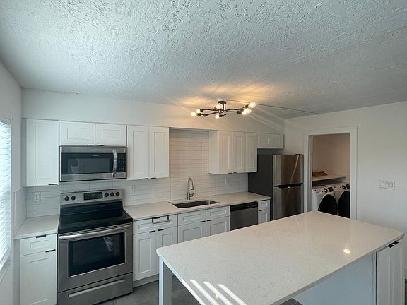 5th image of 106 Columbia Dr APT A7