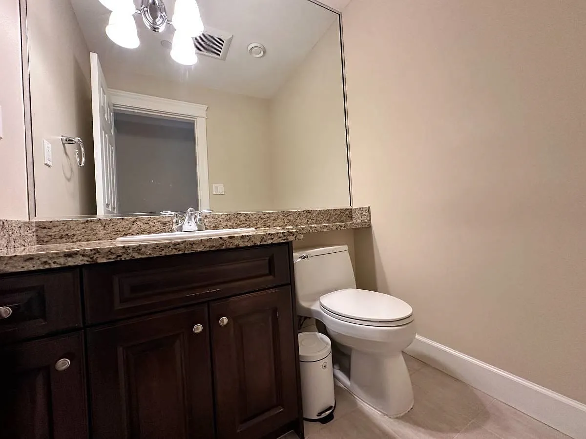 2 bed, 650 sqft, $2,800 — Photo 3