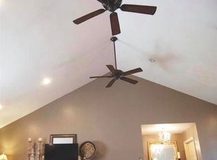 721 N James St, Cave City, AR 72521
