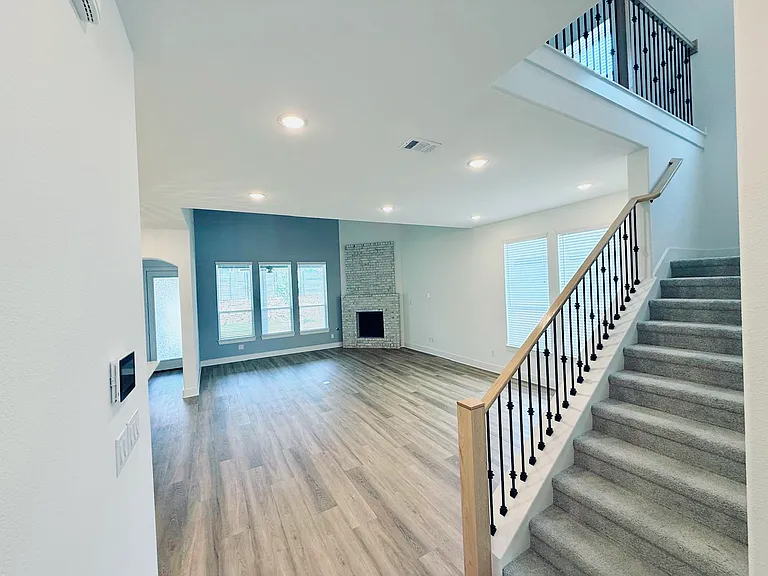 1712 Homestead Way — Photo 5