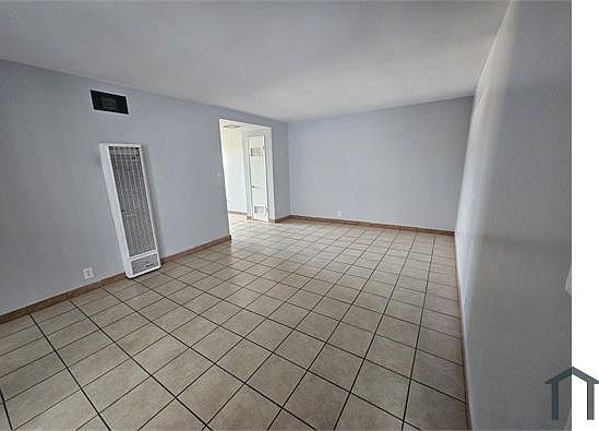 2nd image of 108 E 47th Pl