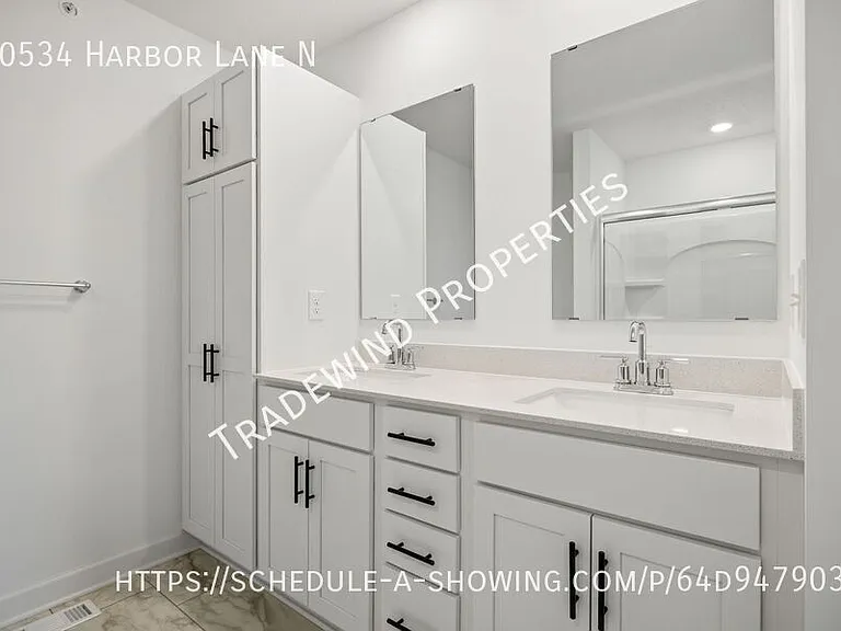 10534 Harbor Ln N — Photo 18