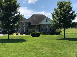 86 Tuck Rd, Lafayette, TN 37083