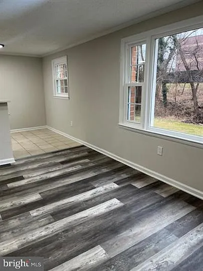 9207 Douglas St #215 — Photo 6