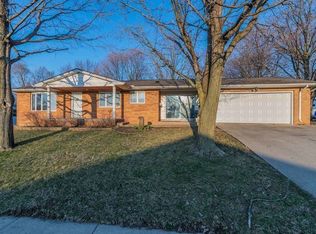 1323 Sherman St, Bloomington, IL 61701