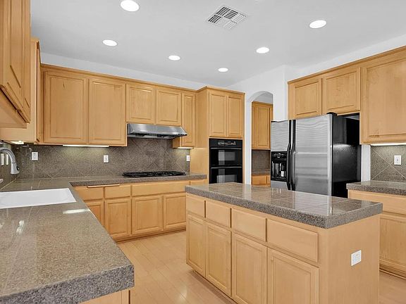 4th image of 2746 Dresser Ct