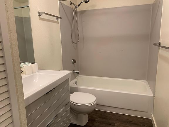 4th image of 1233 Taylor Ave N APT 201