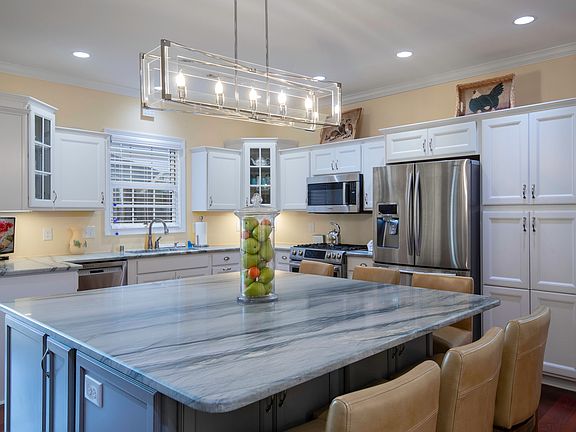 5th image of 162 Rumsey Cir Unit B