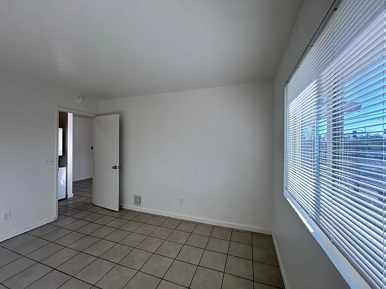 2777-2783 Meadowview Rd — Photo 10