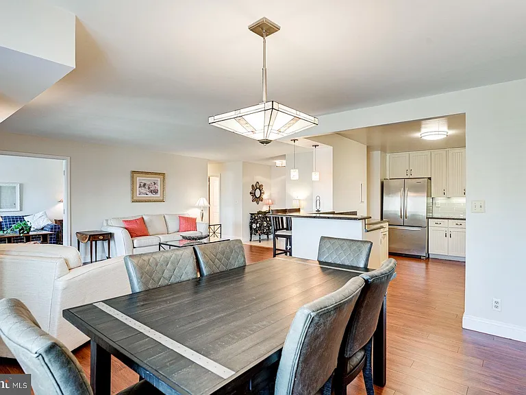 8340 Greensboro Dr #521 — Photo 21