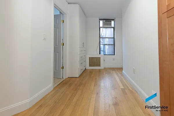 Rented by FirstService Realty (legacy) | media 5