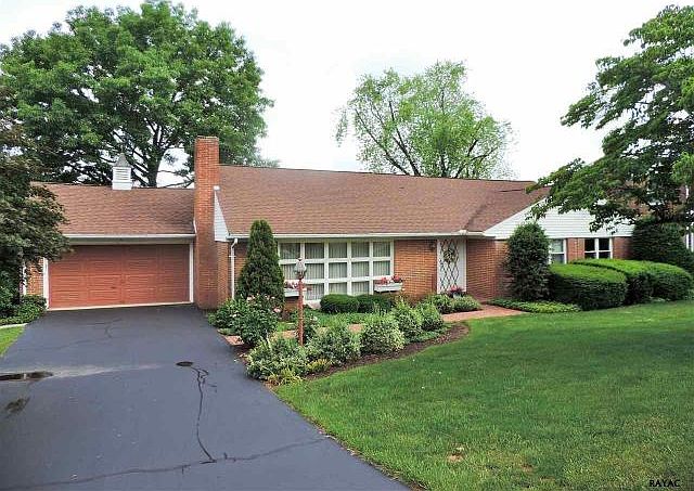 1st image of 125 Shelbourne Dr