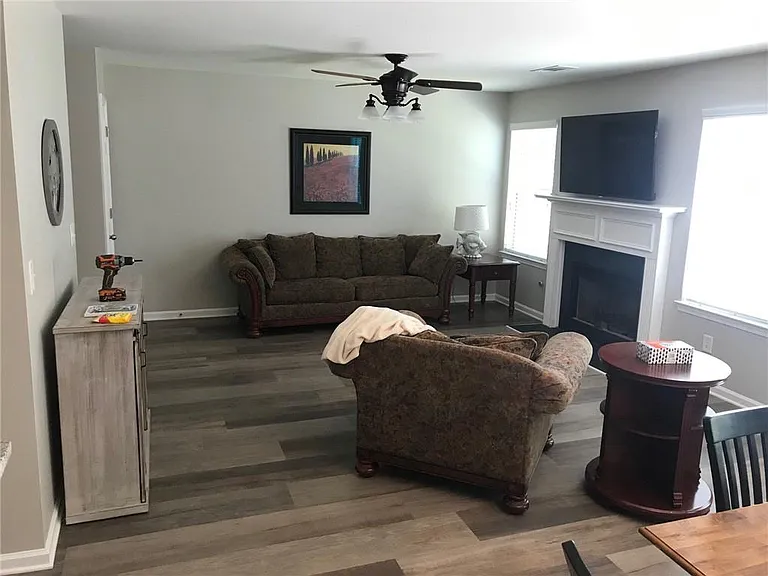 322 Hidden Creek Ln — Photo 10