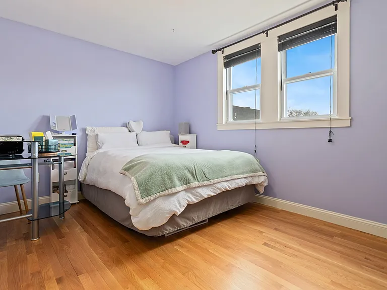 29 Ocean Ave #4 — Photo 6