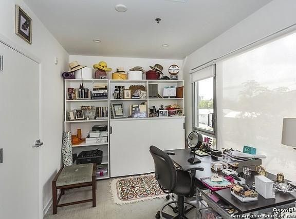 5th image of 1115 S Alamo St #78210