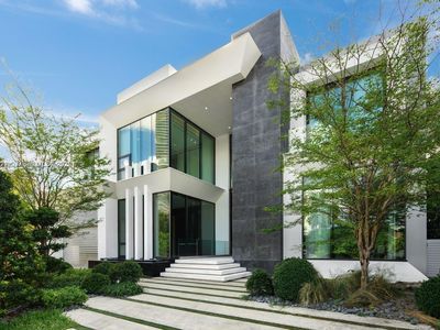 18530 N Bay Rd, Sunny Isles Beach, FL, 33160