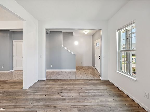 4th image of 6143 Goldenrod Ln