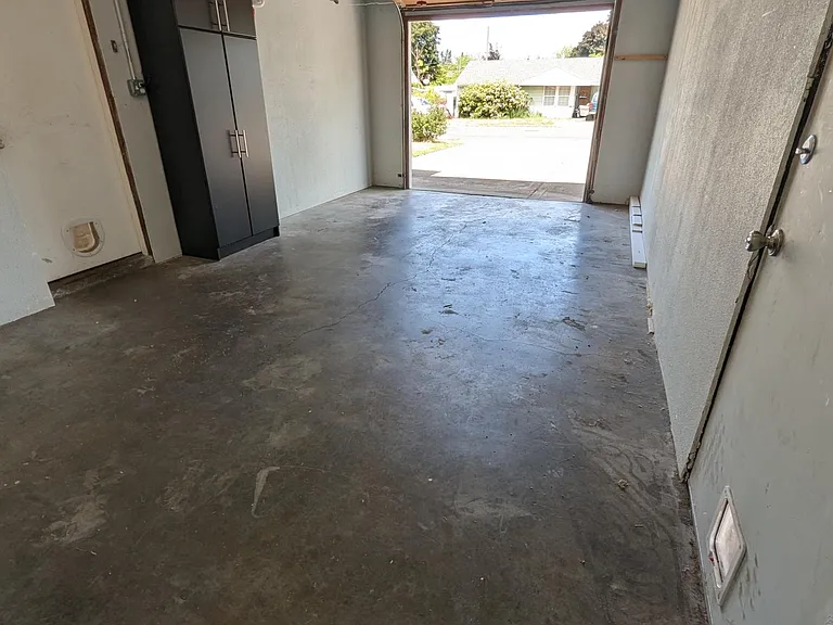 10902 NE Sacramento St — Photo 16