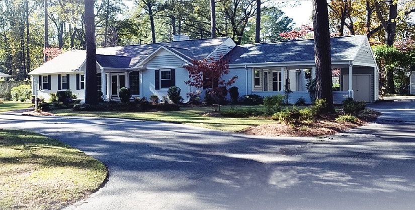 2nd image of 1725 Forest Hill Dr